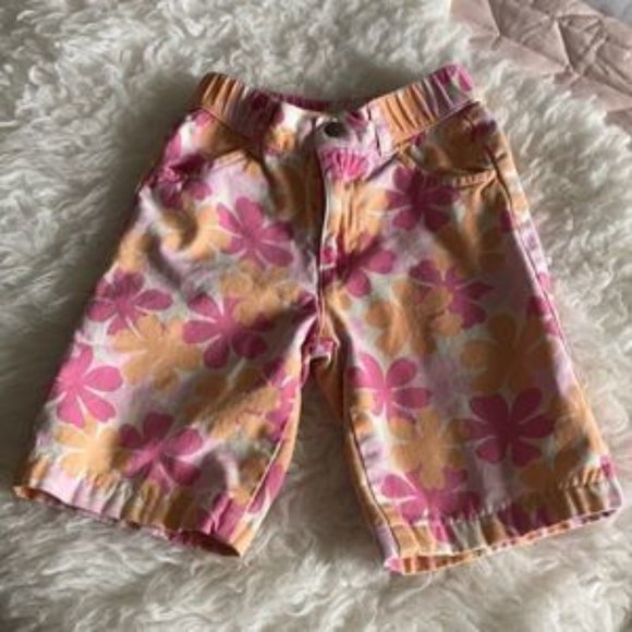 LL?Bean?Floral?Capris - Picture 1 of 3